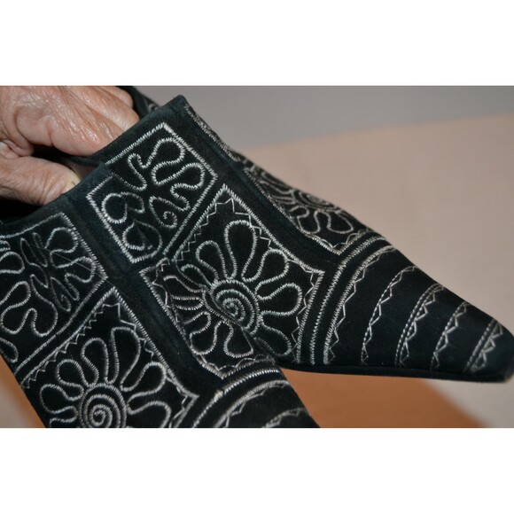 Vintage Mule Y2K Western Streetwear Urban White on Black Pointy - Picture 4 of 7